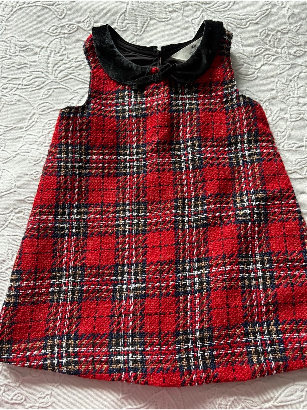 H&M Christmas 2t red Plaid Sleeveless Dress with Velvet Peter Pan Collar